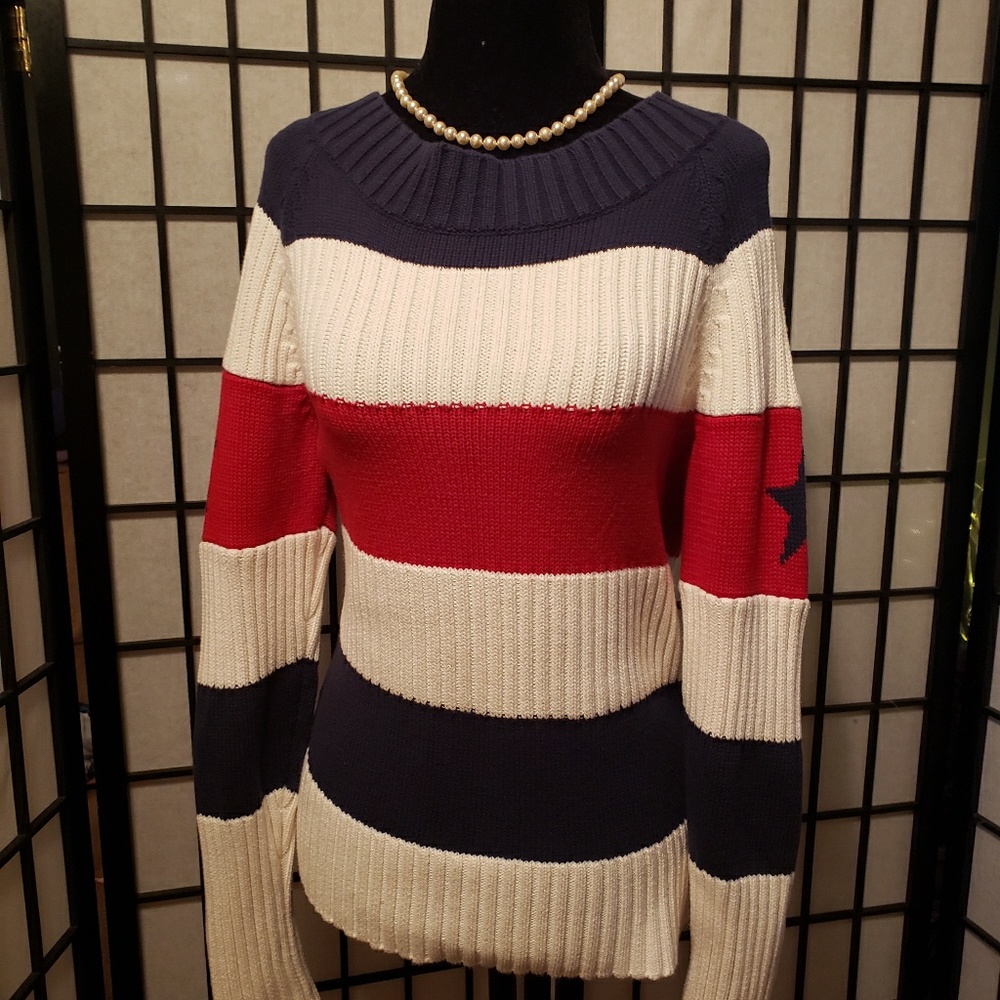 Adorable Vintage TOMMY Hilfiger Sweater